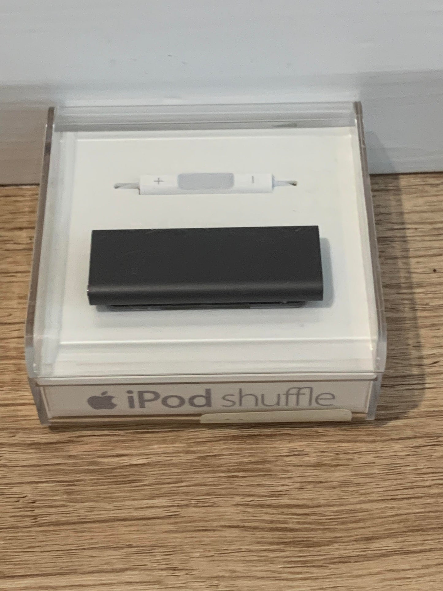 iPod Shuffle 3rd Generation Unboxed Sealed Original 4Gb - Black