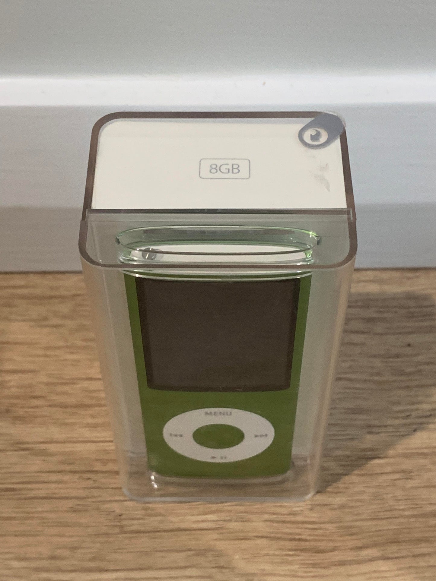 iPod Nano 4th Gen 8GB Sealed Unopened Original Unboxed Brand New - Green