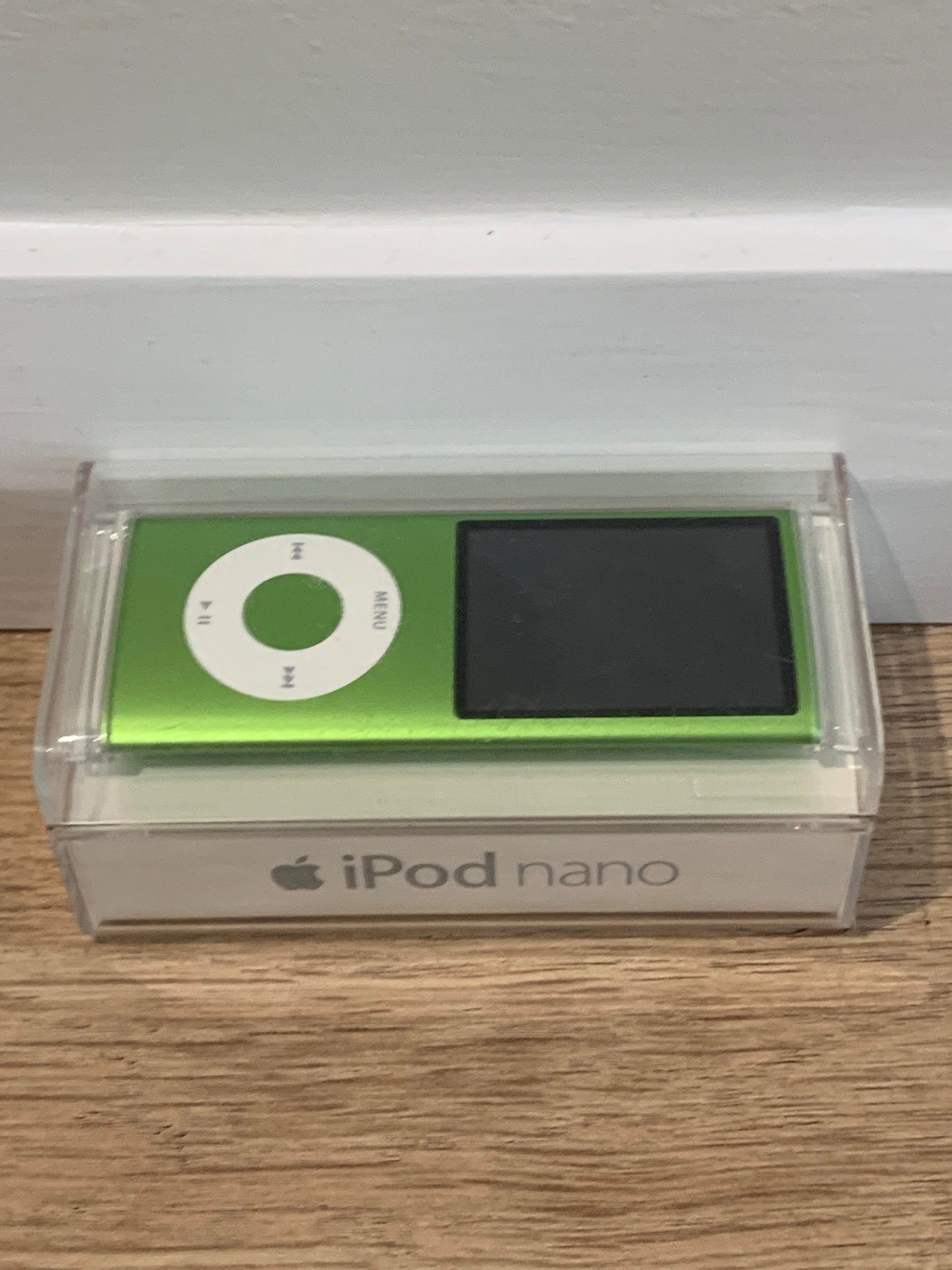 iPod Nano 4th Gen 8GB Sealed Unopened Original Unboxed Brand New - Green